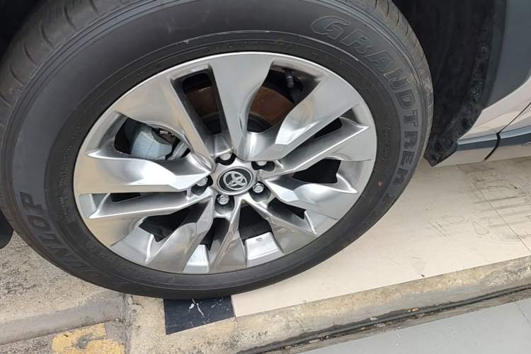 Used Toyota Wildlander 2024 2.0L CVT Two-Wheel Drive Leading Edition Exterior 4
