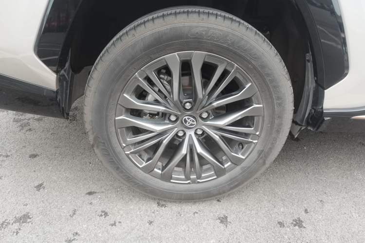 Used Toyota Wildlander 2024 2.0L CVT Two-Wheel Drive Luxury PLUS Edition Exterior 8