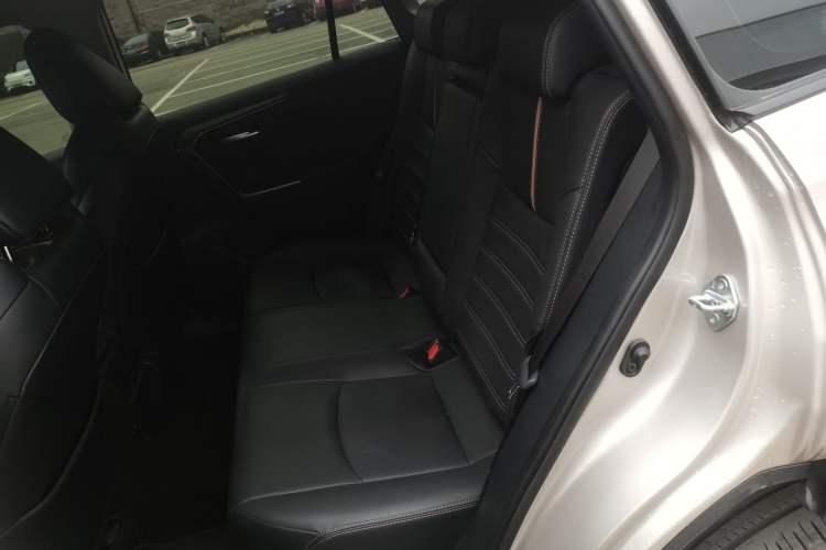 Used Toyota Wildlander 2024 2.0L CVT Two-Wheel Drive Luxury PLUS Edition Interior 4