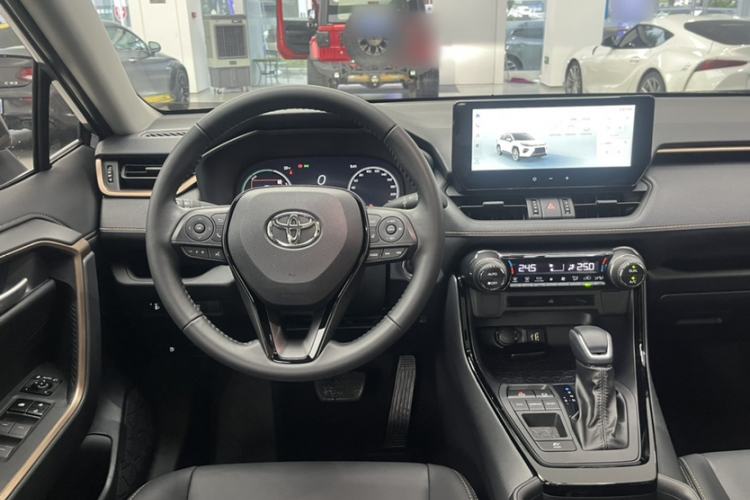 Used Toyota Wildlander 2024 Dual-Motor 2.5L E-CVT Two-Wheel Drive Luxury PLUS Edition Interior 8
