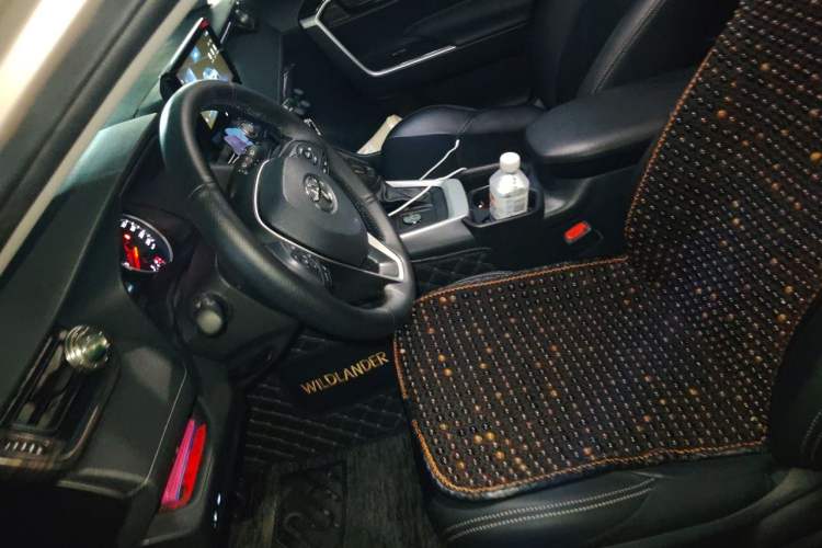 Used Toyota Wildlander 2024 2.0L CVT Two-Wheel Drive Leading Edition Left Front Seat