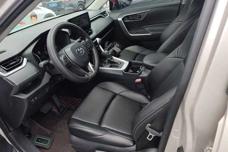 Used Toyota Wildlander 2024 2.0L CVT Two-Wheel Drive Leading Edition Left Front Seat