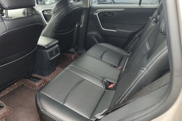 Used Toyota Wildlander 2024 2.0L CVT Two-Wheel Drive Leading Edition Left Rear Seat