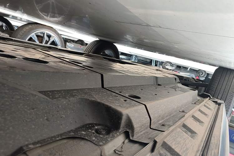 Used Toyota Wildlander 2024 2.0L CVT Two-Wheel Drive Leading Edition Left Side Sill
