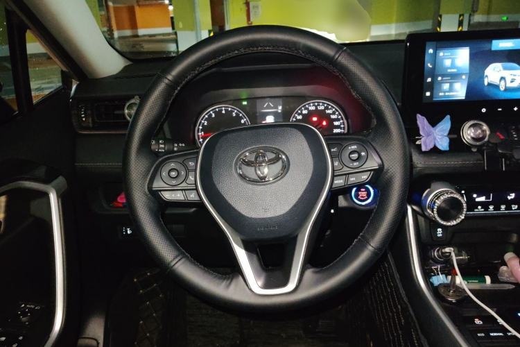 Used Toyota Wildlander 2024 2.0L CVT Two-Wheel Drive Leading Edition Steering Wheel