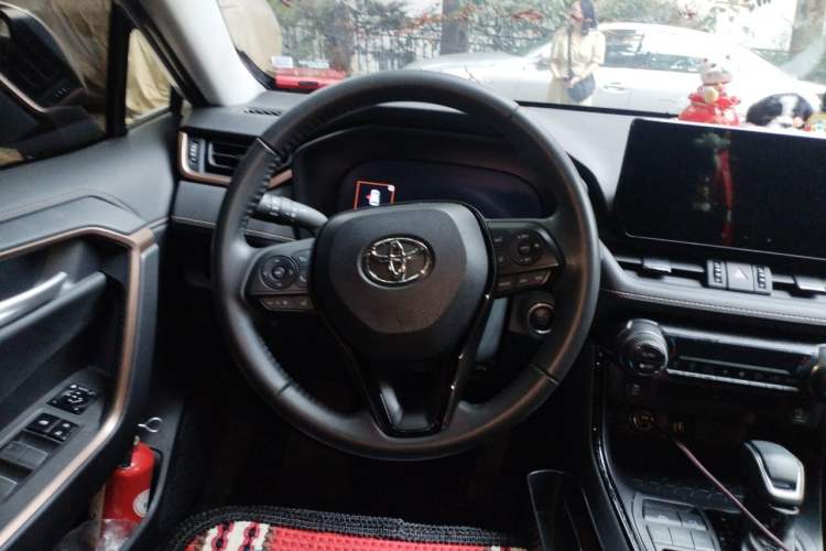 Used Toyota Wildlander 2024 2.0L CVT Two-Wheel Drive Urban Edition Steering Wheel