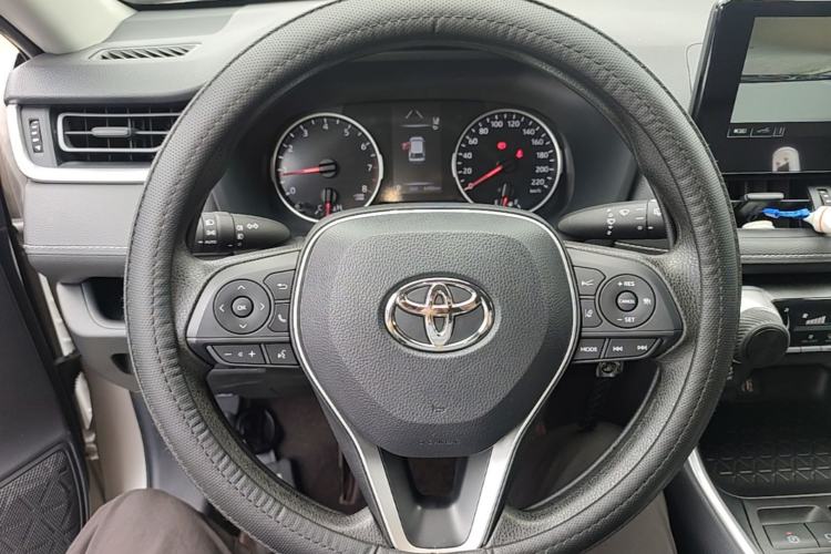 Used Toyota Wildlander 2024 2.0L CVT Two-Wheel Drive Leading Edition Steering Wheel