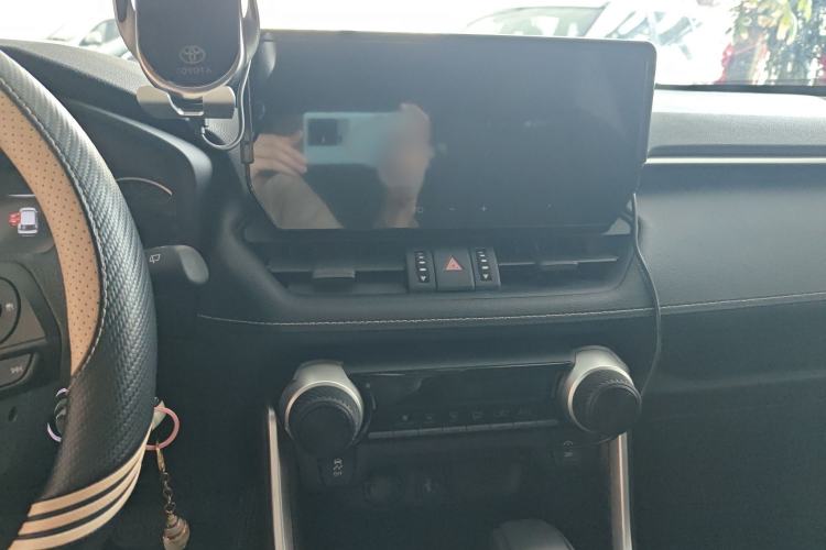 Used Toyota Wildlander 2024 2.0L CVT Two-Wheel Drive Leading Edition Audio And AC Panel