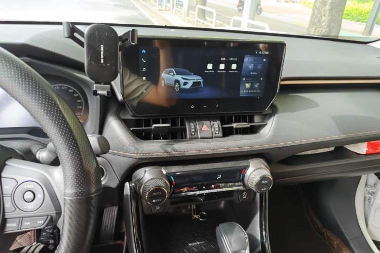 Used Toyota Wildlander 2024 2.0L CVT Two-Wheel Drive Urban Edition Audio And AC Panel