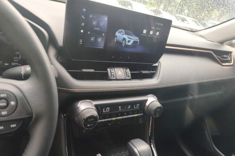 Used Toyota Wildlander 2024 2.0L CVT Two-Wheel Drive Luxury PLUS Edition Audio And AC Panel
