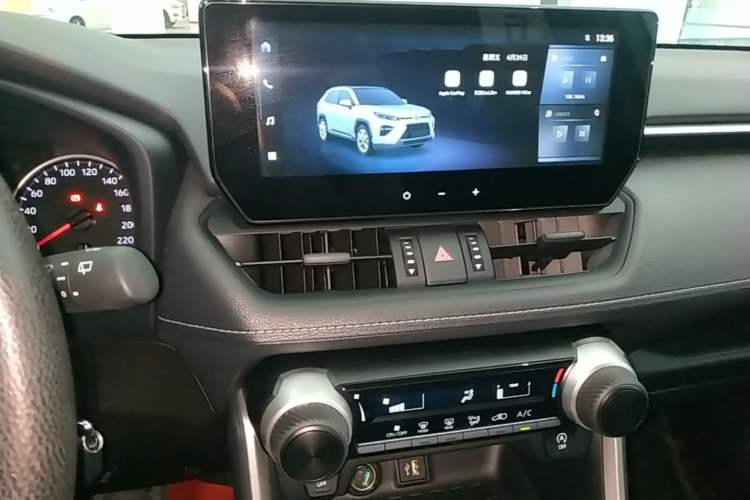 Used Toyota Wildlander 2024 2.0L CVT Two-Wheel Drive Leading Edition Audio And AC Panel