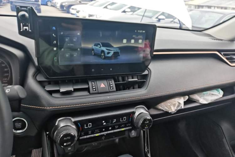 Used Toyota Wildlander 2024 2.0L CVT Two-Wheel Drive Luxury PLUS Edition Audio And AC Panel