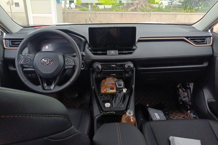 Used Toyota Wildlander 2024 2.0L CVT Two-Wheel Drive Urban Edition Center Console