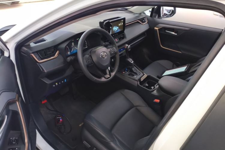 Used Toyota Wildlander 2024 Dual-Motor 2.5L E-CVT Two-Wheel Drive Luxury PLUS Edition Driver Seat