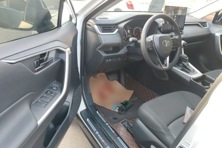 Used Toyota Wildlander 2024 2.0L CVT Two-Wheel Drive Leading Edition Driver Seat
