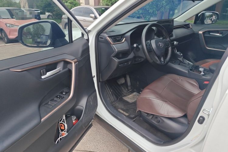 Used Toyota Wildlander 2024 2.0L CVT Two-Wheel Drive Urban Edition Driver Seat