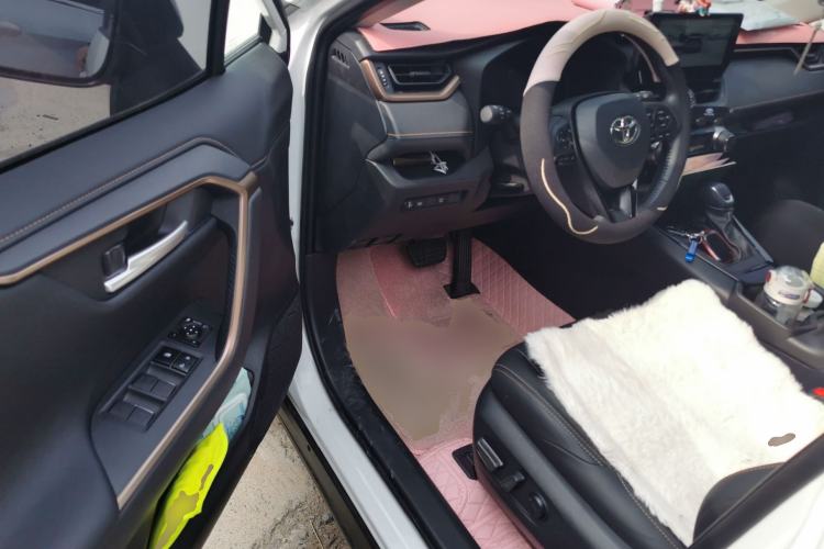 Used Toyota Wildlander 2024 2.0L CVT Two-Wheel Drive Urban Edition Driver Seat