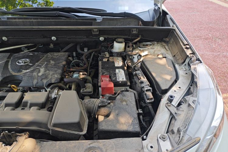 Used Toyota Wildlander 2024 2.0L CVT Two-Wheel Drive Leading Edition Engine Bay Left