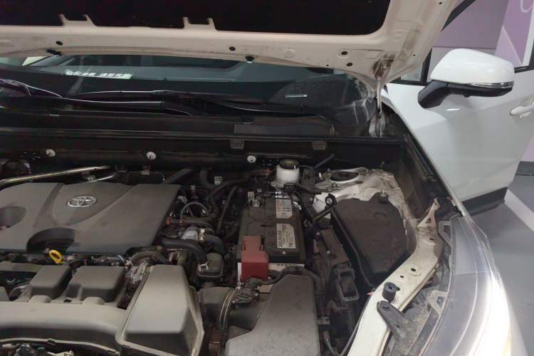 Used Toyota Wildlander 2024 2.0L CVT Two-Wheel Drive Leading Edition Engine Bay Left