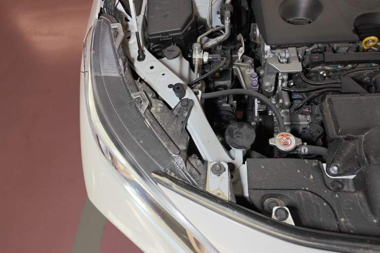 Used Toyota Wildlander 2024 2.0L CVT Two-Wheel Drive Luxury PLUS Edition Engine Bay Right