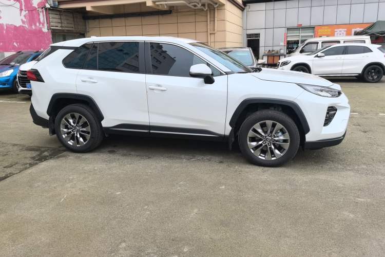 Used Toyota Wildlander 2024 2.0L CVT Two-Wheel Drive Leading Edition Exterior 2