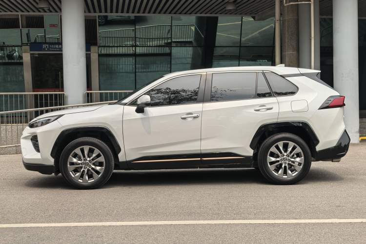 Used Toyota Wildlander 2024 2.0L CVT Two-Wheel Drive Urban Edition Exterior 3