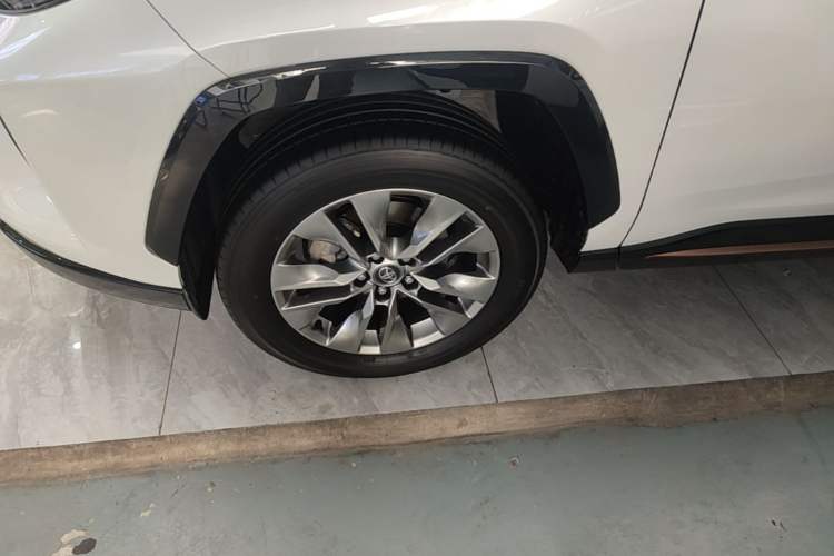 Used Toyota Wildlander 2024 2.0L CVT Two-Wheel Drive Urban Edition Exterior 4