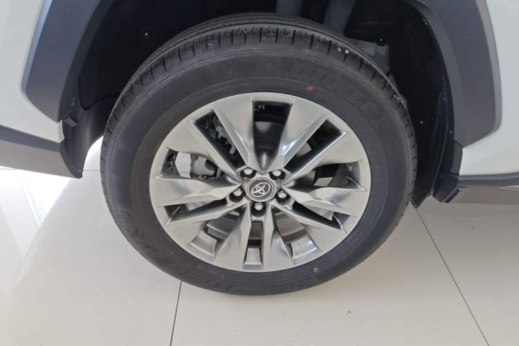 Used Toyota Wildlander 2024 2.0L CVT Two-Wheel Drive Leading Edition Exterior 5