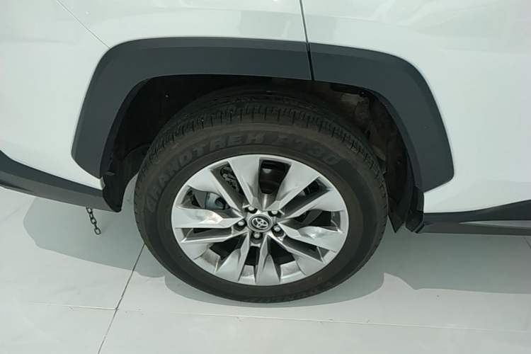 Used Toyota Wildlander 2024 2.0L CVT Two-Wheel Drive Leading Edition Exterior 5