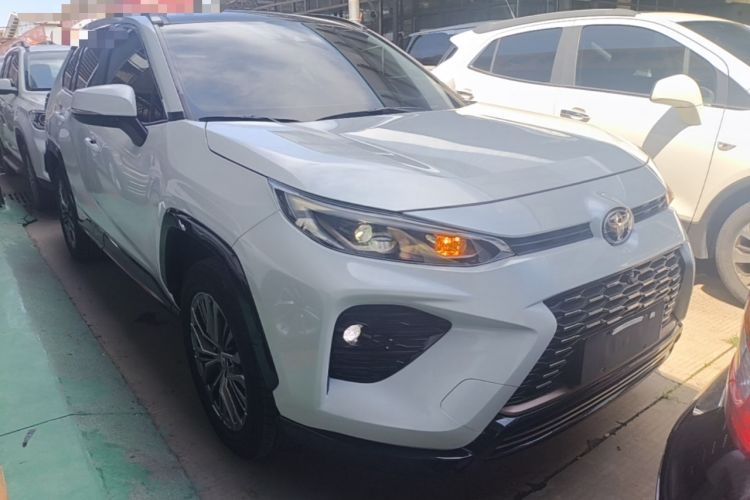 Used Toyota Wildlander 2024 2.0L CVT Two-Wheel Drive Luxury PLUS Edition Front Right 45 Deg