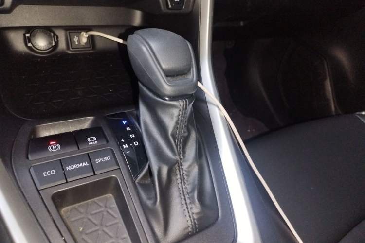 Used Toyota Wildlander 2024 2.0L CVT Two-Wheel Drive Leading Edition Gear Lever