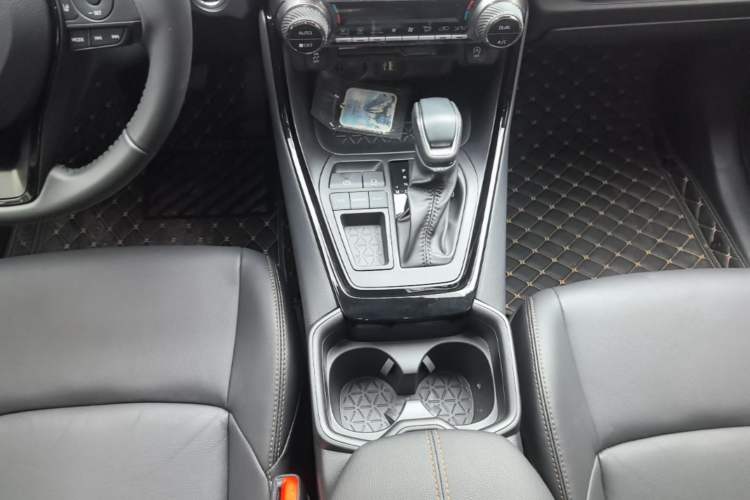 Used Toyota Wildlander 2024 2.0L CVT Two-Wheel Drive Luxury PLUS Edition Gear Lever