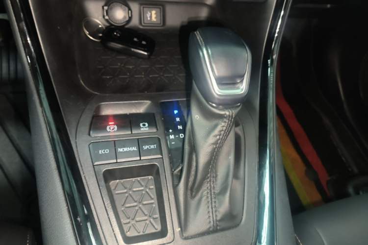 Used Toyota Wildlander 2024 2.0L CVT Two-Wheel Drive Urban Edition Gear Lever
