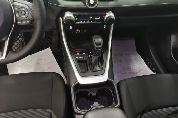 Used Toyota Wildlander 2024 2.0L CVT Two-Wheel Drive Leading Edition Gear Lever