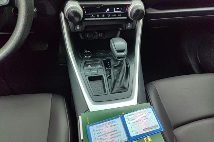 Used Toyota Wildlander 2024 2.0L CVT Two-Wheel Drive Leading Edition Gear Lever