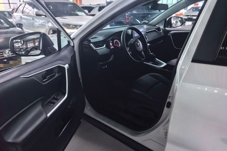 Used Toyota Wildlander 2024 2.0L CVT Two-Wheel Drive Leading Edition Interior 1