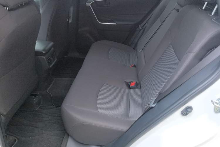 Used Toyota Wildlander 2024 2.0L CVT Two-Wheel Drive Leading Edition Interior 2