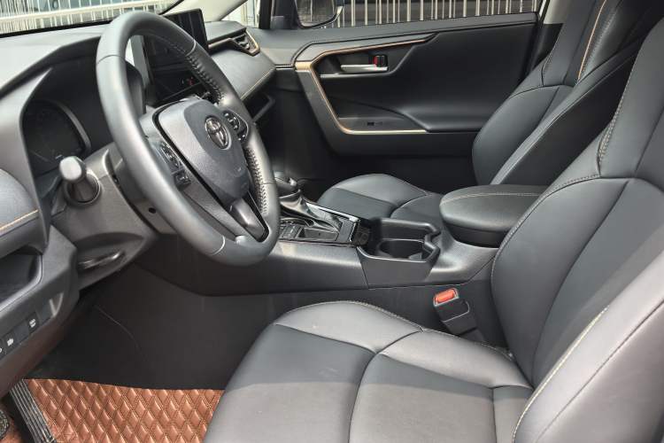 Used Toyota Wildlander 2024 2.0L CVT Two-Wheel Drive Urban Edition Interior 2