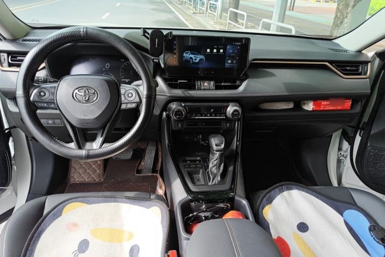 Used Toyota Wildlander 2024 2.0L CVT Two-Wheel Drive Urban Edition Interior 2
