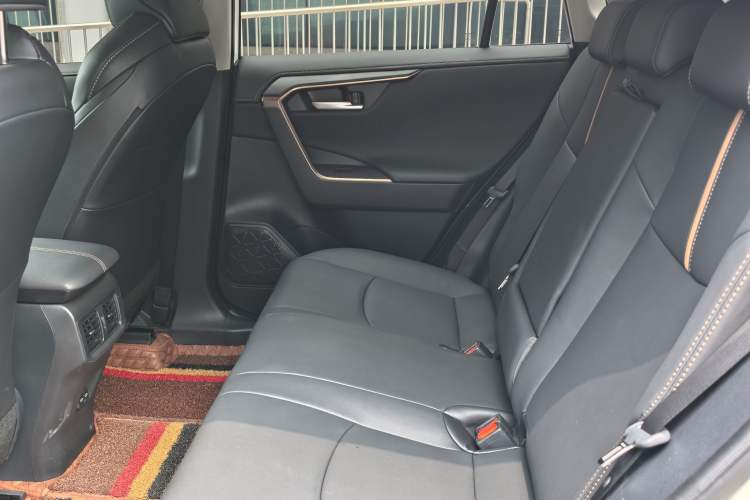 Used Toyota Wildlander 2024 2.0L CVT Two-Wheel Drive Urban Edition Interior 3
