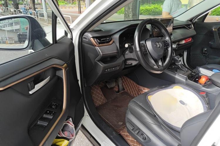 Used Toyota Wildlander 2024 2.0L CVT Two-Wheel Drive Urban Edition Interior 3