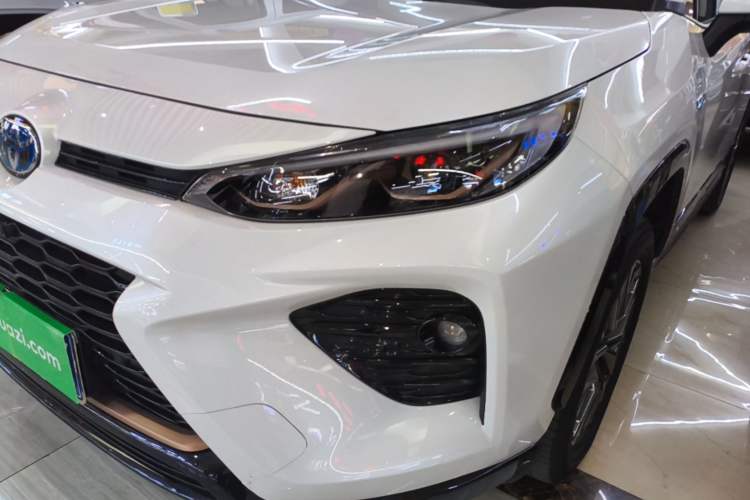 Used Toyota Wildlander 2024 Dual-Motor 2.5L E-CVT Two-Wheel Drive Luxury PLUS Edition Left Front Headlight