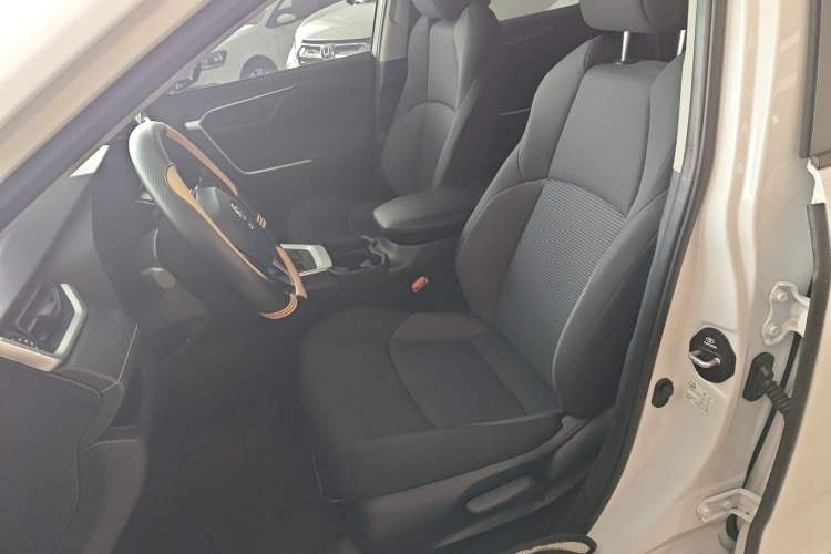 Used Toyota Wildlander 2024 2.0L CVT Two-Wheel Drive Leading Edition Left Front Seat