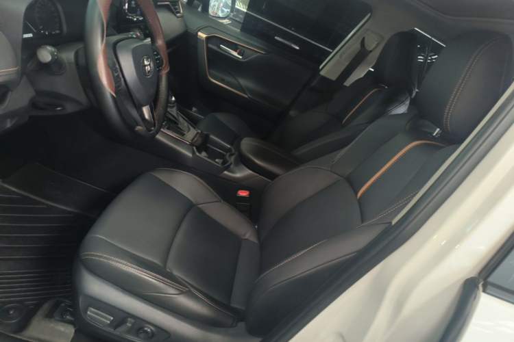 Used Toyota Wildlander 2024 2.0L CVT Two-Wheel Drive Urban Edition Left Front Seat