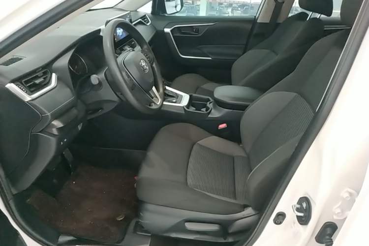 Used Toyota Wildlander 2024 2.0L CVT Two-Wheel Drive Leading Edition Left Front Seat