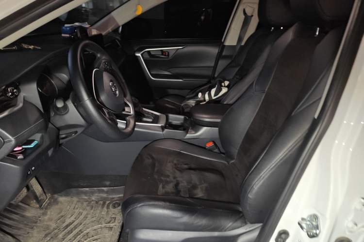 Used Toyota Wildlander 2024 2.0L CVT Two-Wheel Drive Leading Edition Left Front Seat