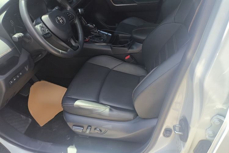 Used Toyota Wildlander 2024 2.0L CVT Two-Wheel Drive Luxury PLUS Edition Left Front Seat