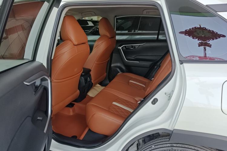 Used Toyota Wildlander 2024 2.0L CVT Two-Wheel Drive Leading Edition Left Rear Seat