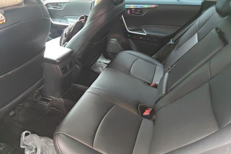 Used Toyota Wildlander 2024 2.0L CVT Two-Wheel Drive Leading Edition Left Rear Seat