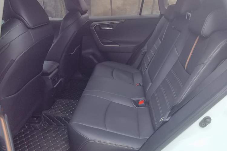 Used Toyota Wildlander 2024 2.0L CVT Two-Wheel Drive Luxury PLUS Edition Left Rear Seat